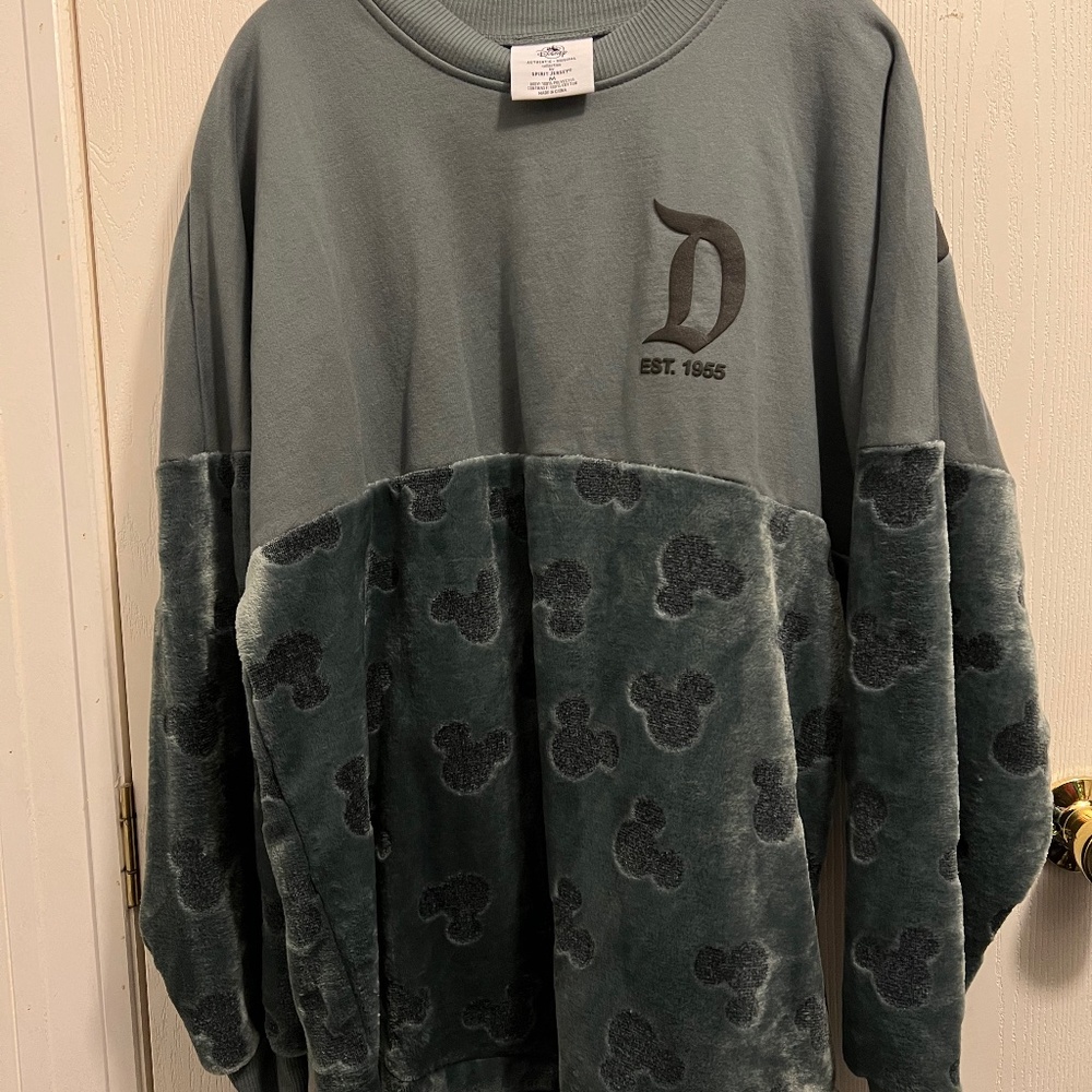 Disney  velour sport jersey size medium